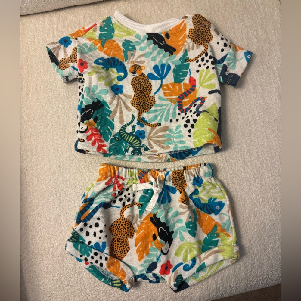 NWOT Old Navy Jungle Grove Unisex Matching Set